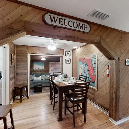 Jupiter Pines Cottage
